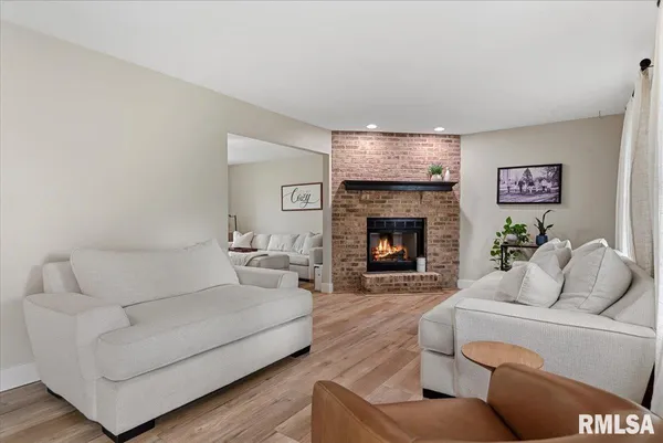 $349,900 | 1808 Strawberry Lane, Springfield, IL 62711