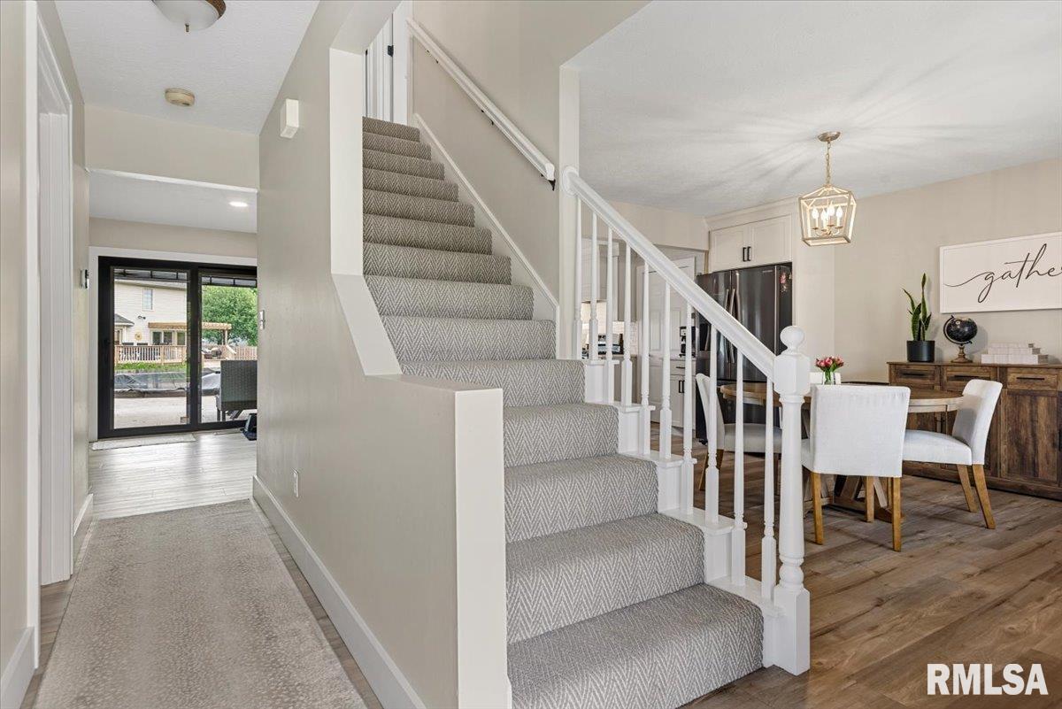 1808 Strawberry Lane Springfield, IL 62711 - Photo 2 of 46