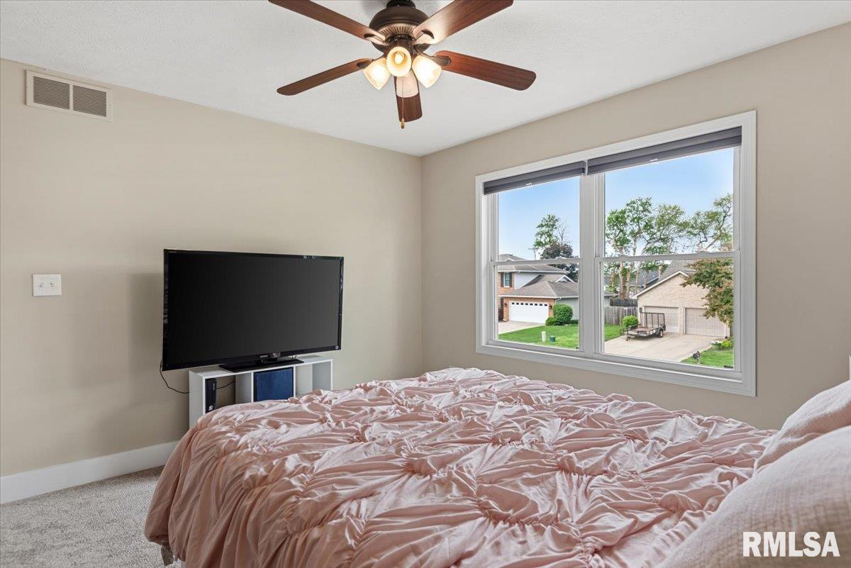1808 Strawberry Lane Springfield, IL 62711 - Photo 30 of 46