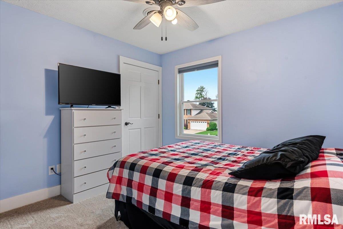 1808 Strawberry Lane Springfield, IL 62711 - Photo 32 of 46