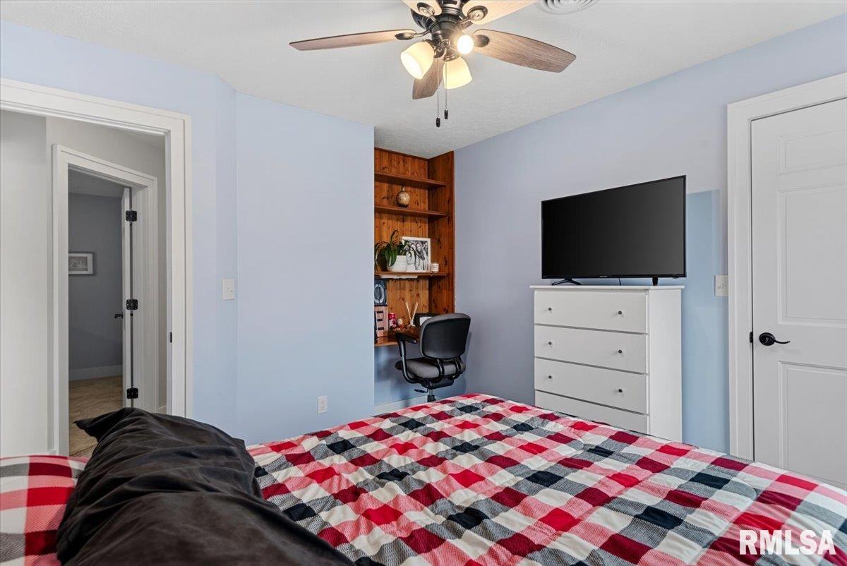 1808 Strawberry Lane Springfield, IL 62711 - Photo 34 of 46