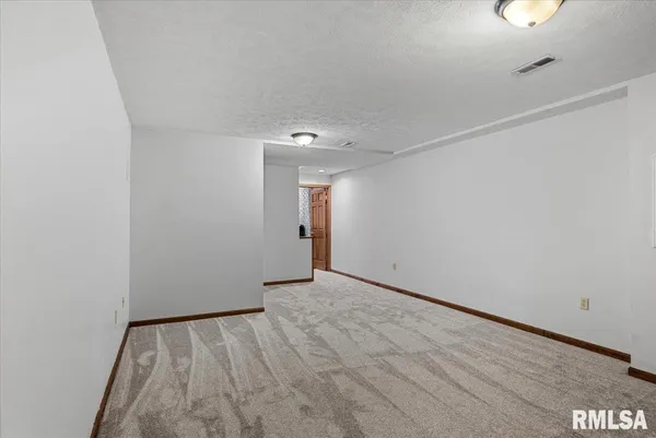 $349,900 | 1808 Strawberry Lane, Springfield, IL 62711