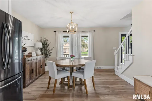 $349,900 | 1808 Strawberry Lane, Springfield, IL 62711
