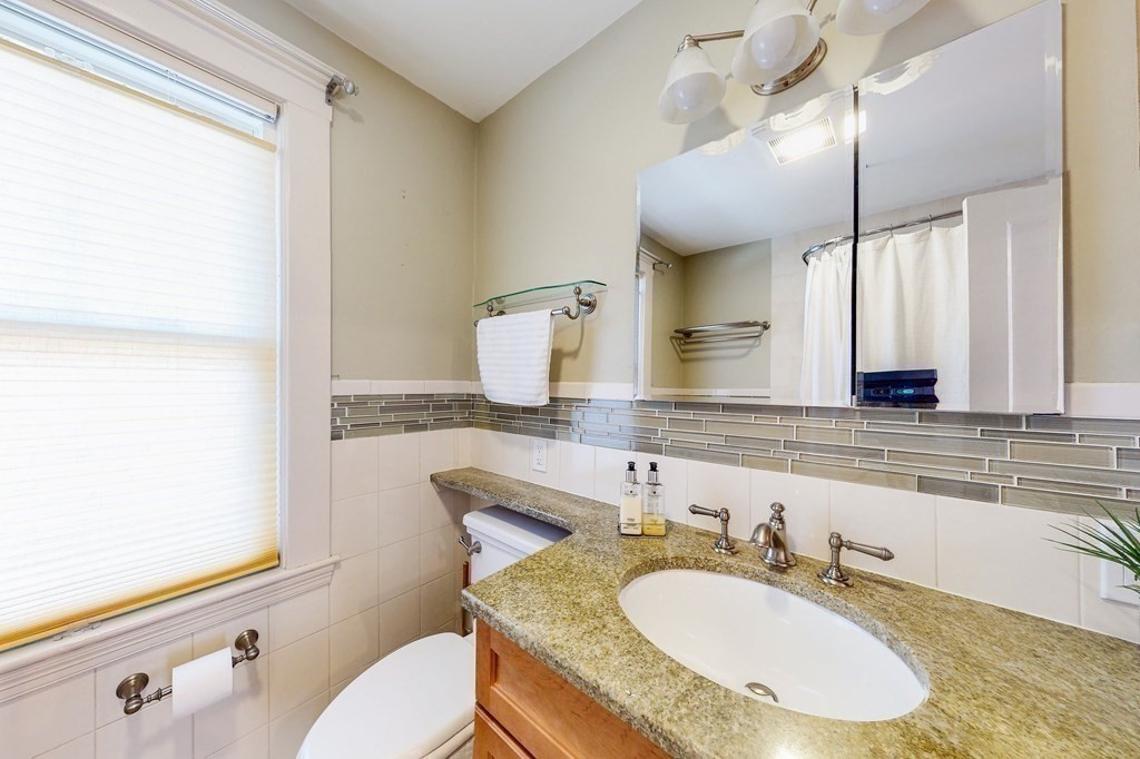 80 Warwick Road Melrose, MA 02176 - Photo 18 of 25 Gallery Image 18
