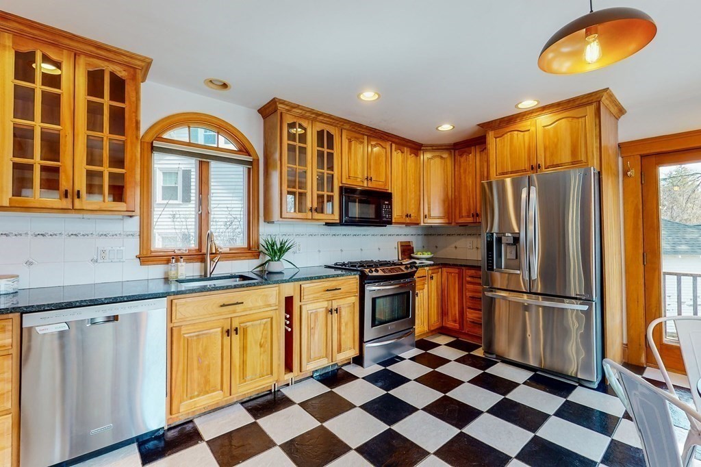 80 Warwick Road Melrose, MA 02176 - Photo 10 of 25 Gallery Image 10
