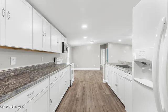 $179,000 | 100 North Kings Street, Hubert, NC 28539