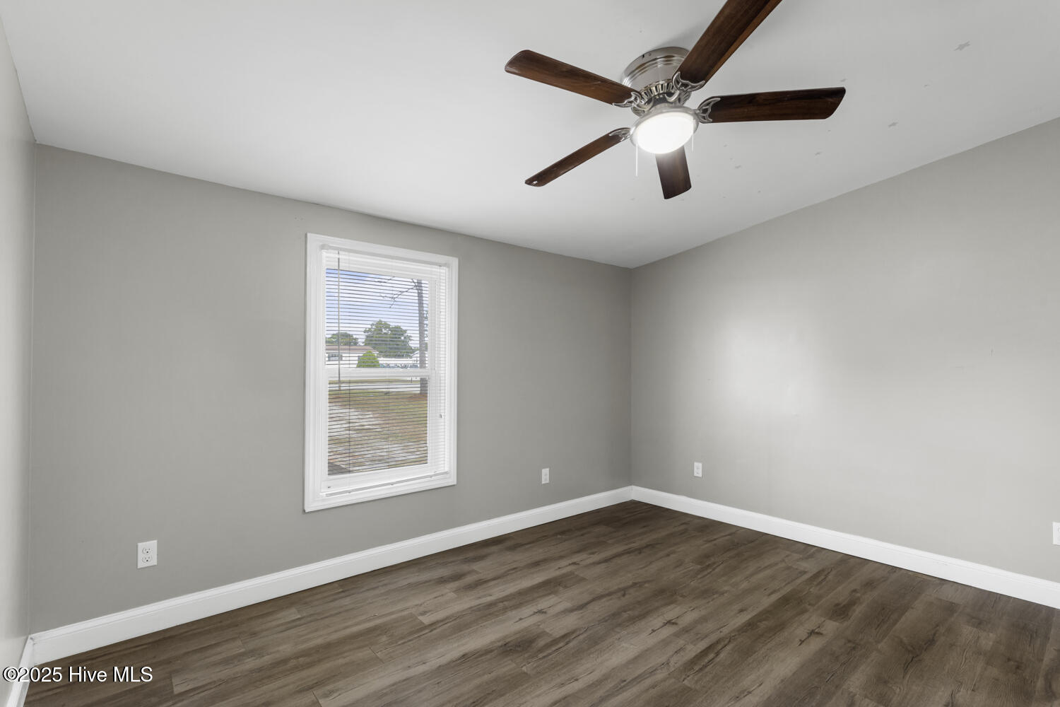 100 North Kings Street Hubert, NC 28539 - Photo 13 of 24 king-13