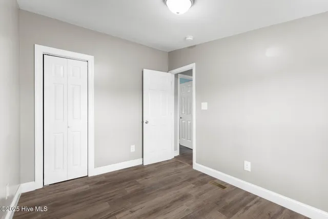 $179,000 | 100 North Kings Street, Hubert, NC 28539