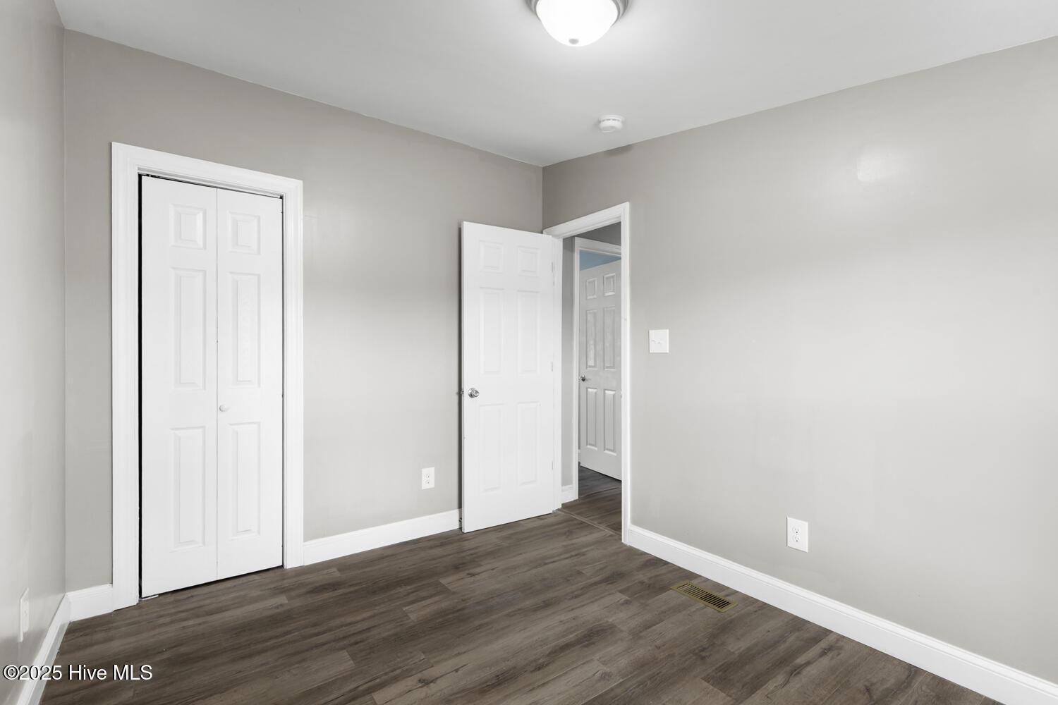 100 North Kings Street Hubert, NC 28539 - Photo 19 of 24 king-19