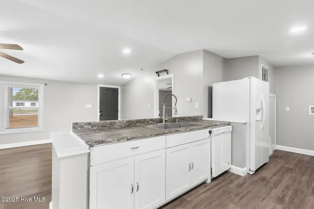 $179,000 | 100 North Kings Street, Hubert, NC 28539