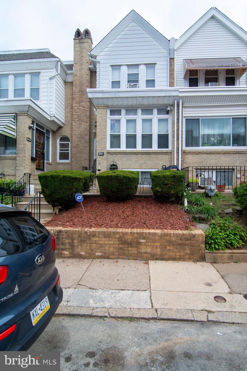 231 Wembly Road Upper Darby, PA 19082 - Photo 2 of 98
