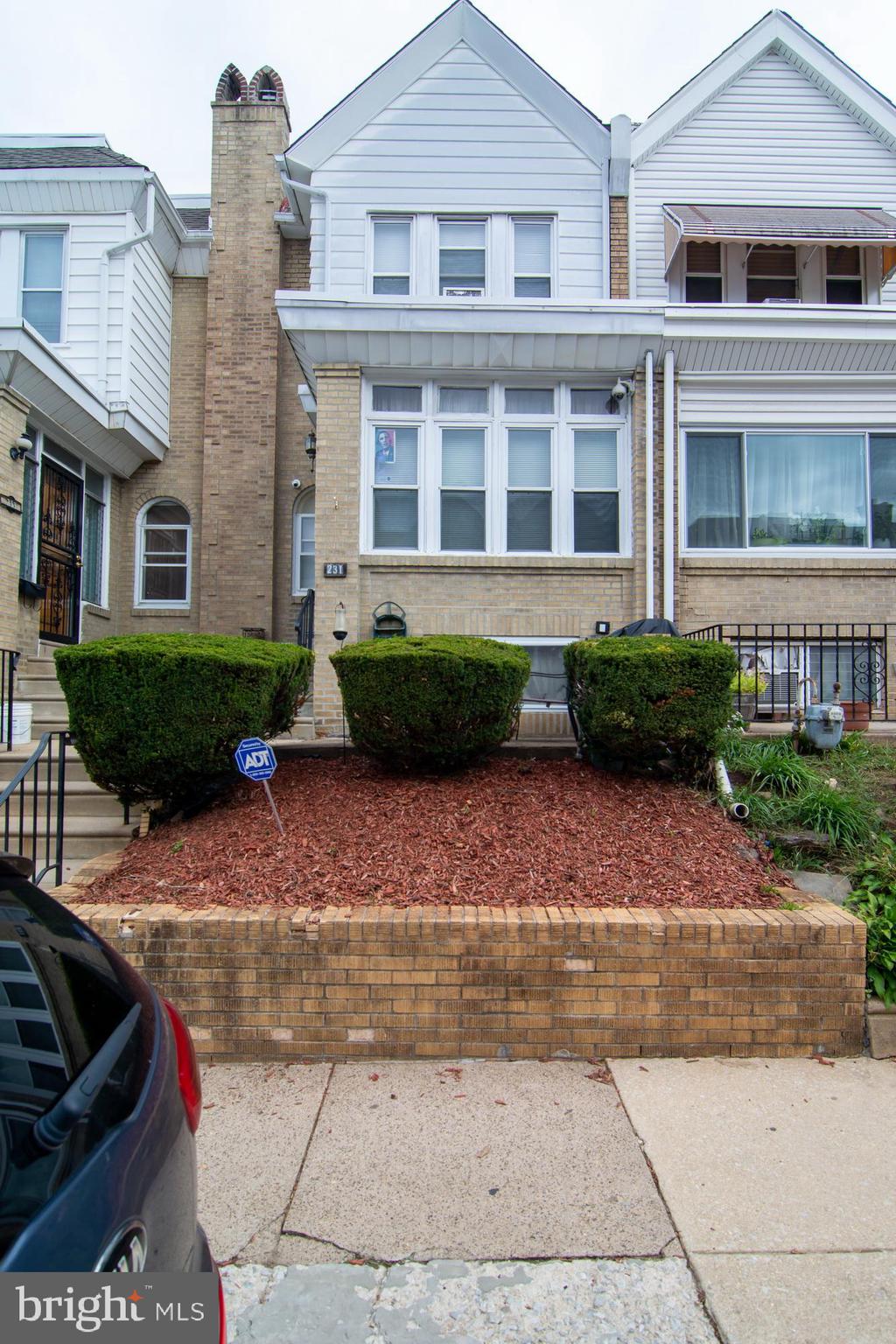 231 Wembly Road Upper Darby, PA 19082 - Photo 3 of 98
