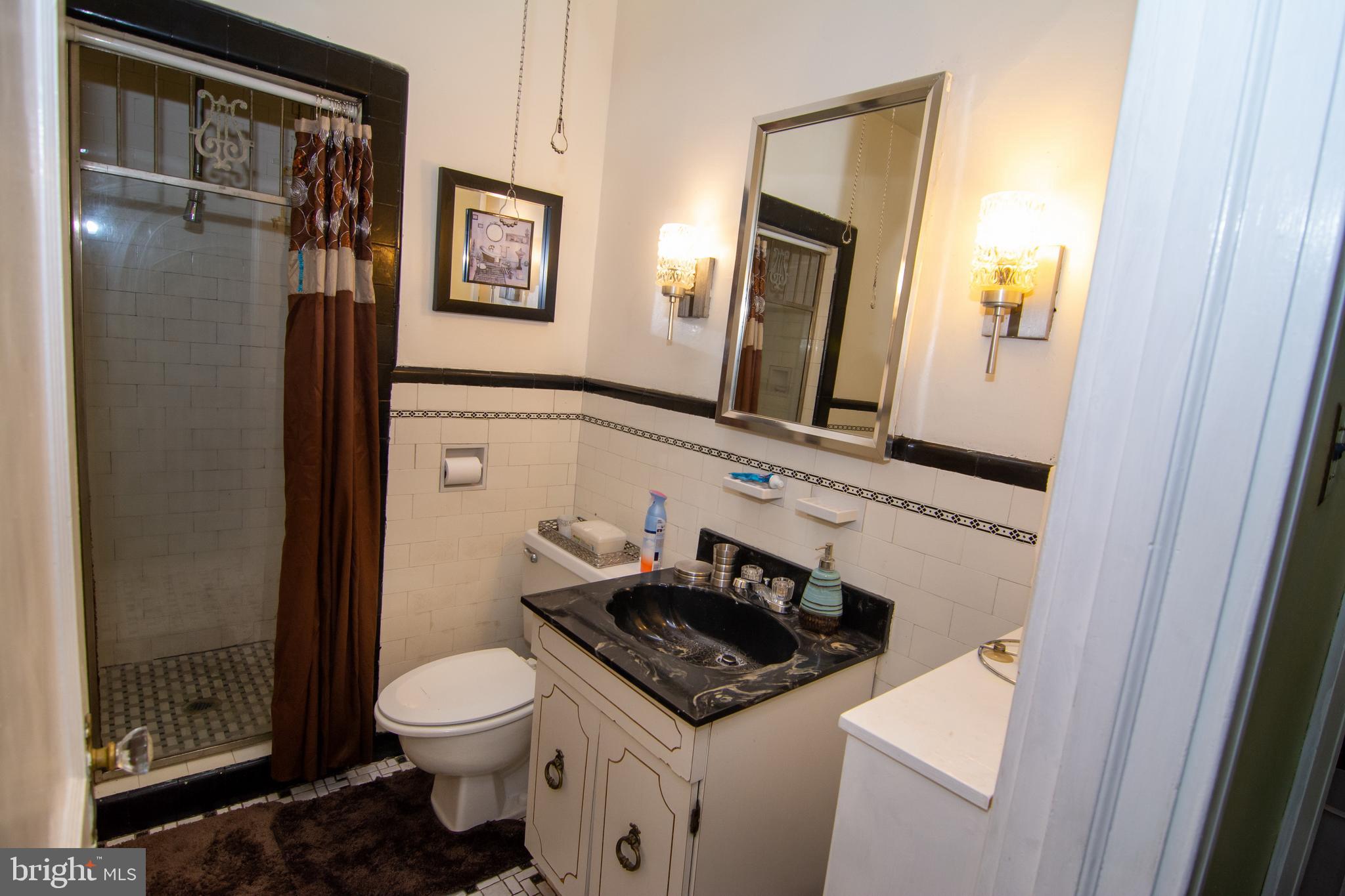 231 Wembly Road Upper Darby, PA 19082 - Photo 42 of 98