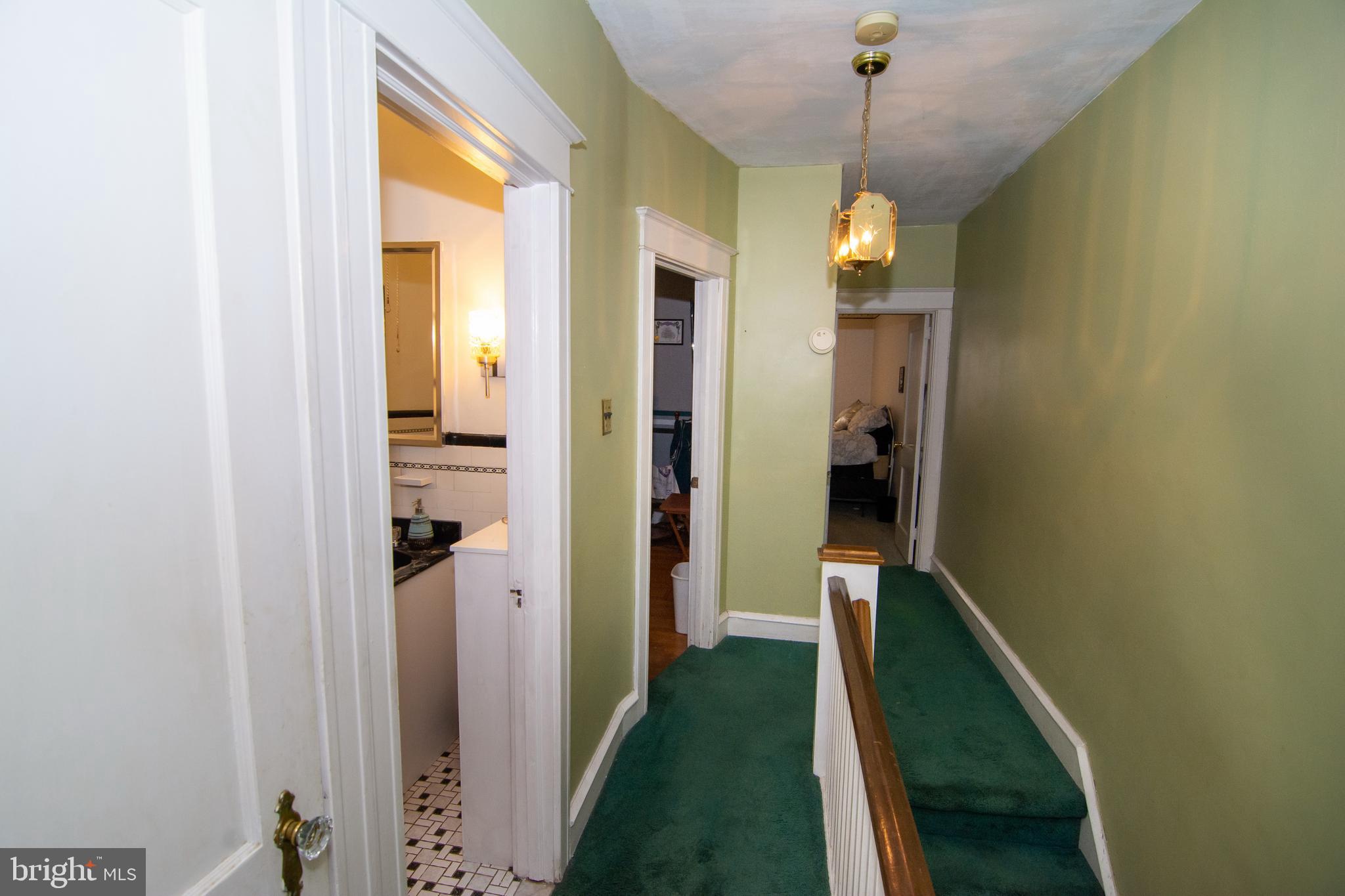231 Wembly Road Upper Darby, PA 19082 - Photo 52 of 98