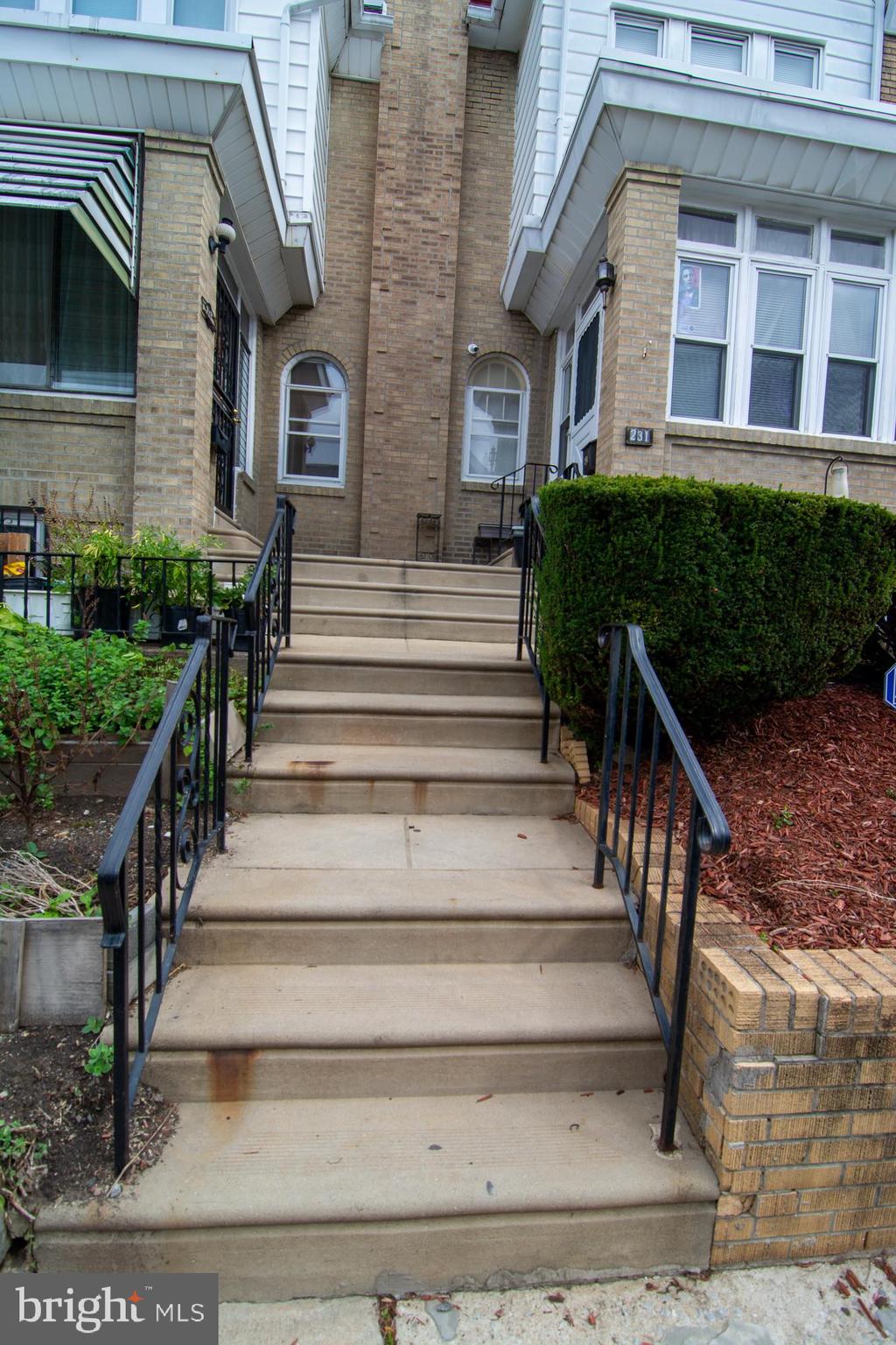 231 Wembly Road Upper Darby, PA 19082 - Photo 7 of 98