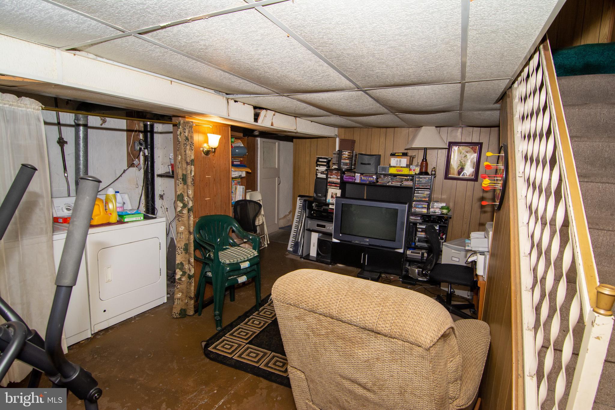 231 Wembly Road Upper Darby, PA 19082 - Photo 75 of 98