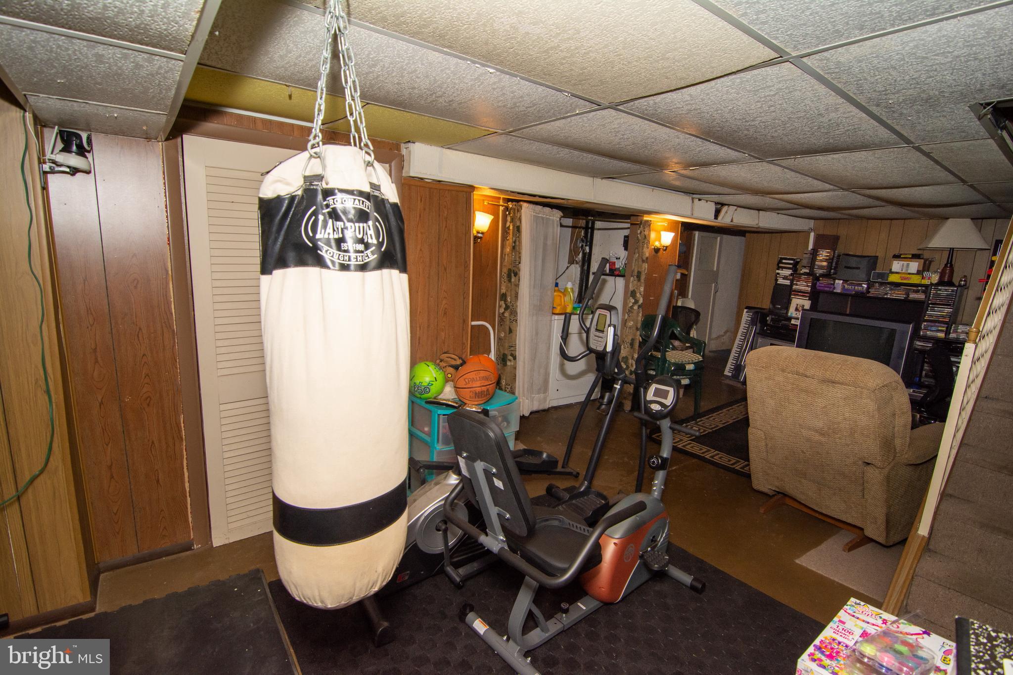 231 Wembly Road Upper Darby, PA 19082 - Photo 78 of 98