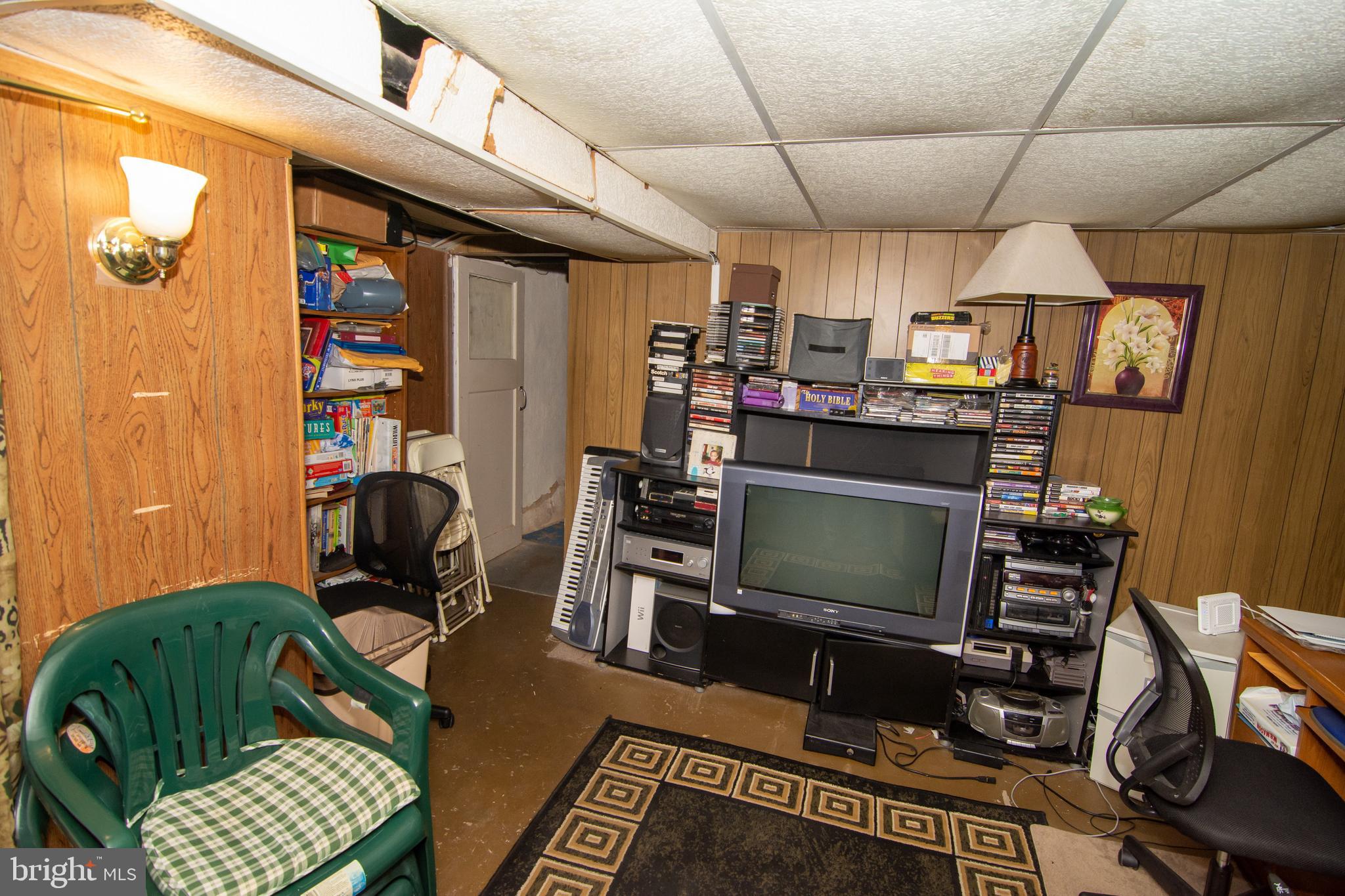 231 Wembly Road Upper Darby, PA 19082 - Photo 84 of 98