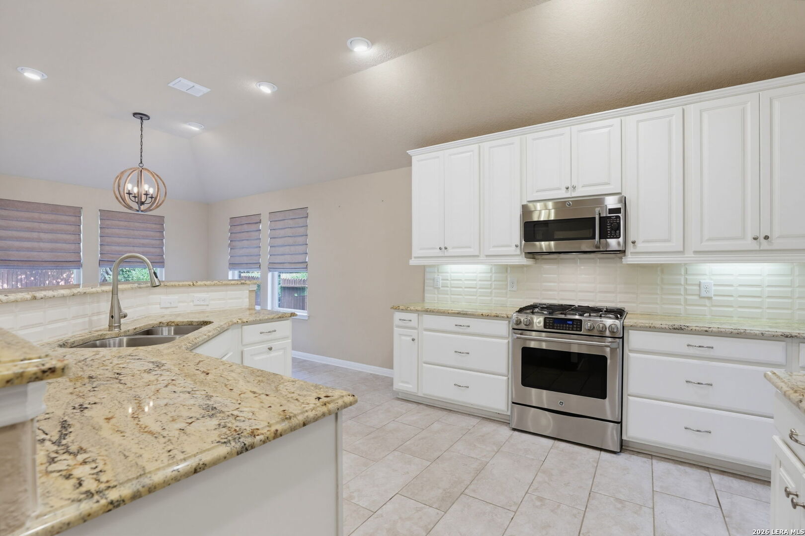30632 Holstein Road Bulverde, TX 78163 - Photo 5 of 16