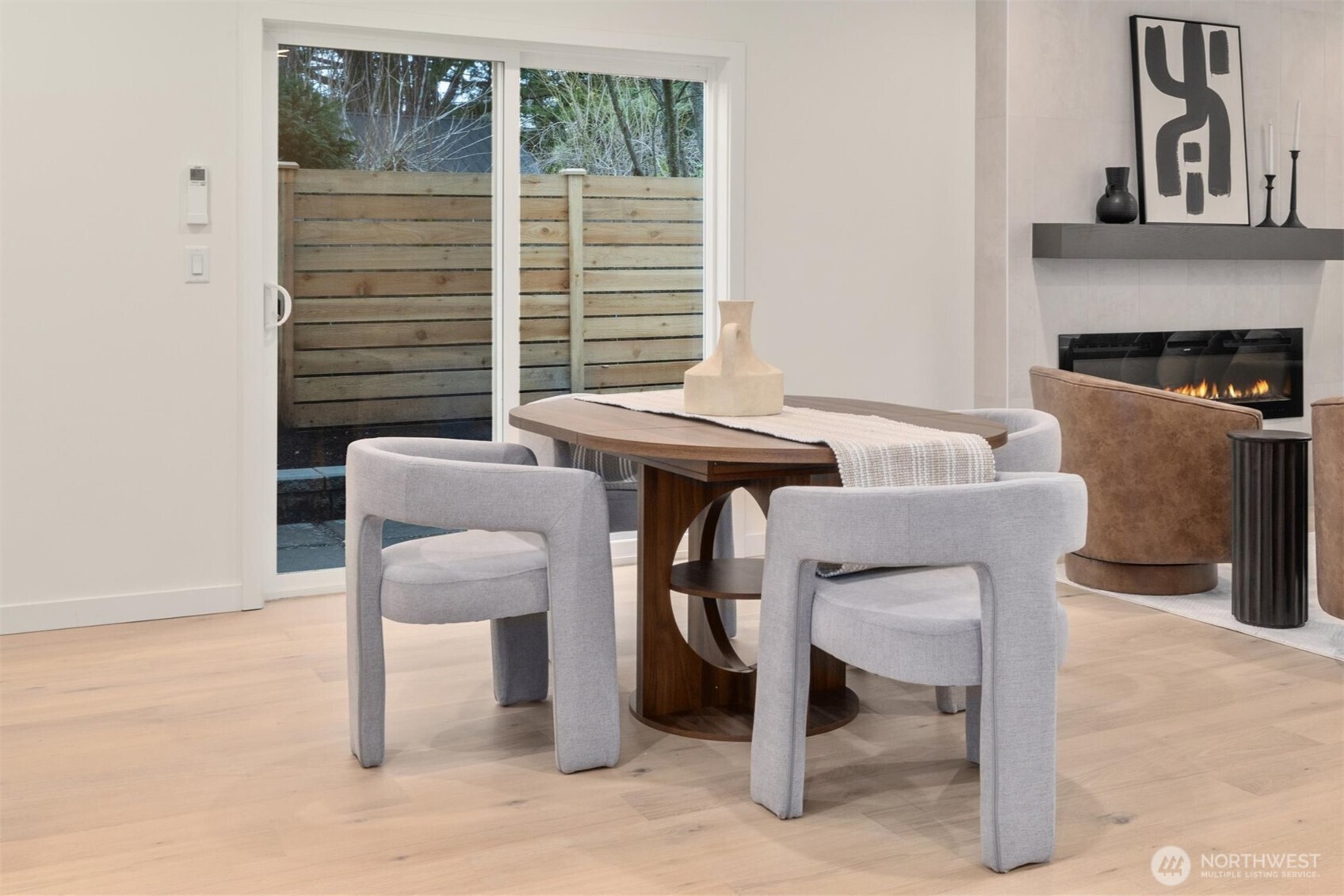 3436 33rd Avenue West, Unit 1 Seattle, WA 98199 - Photo 11 of 34