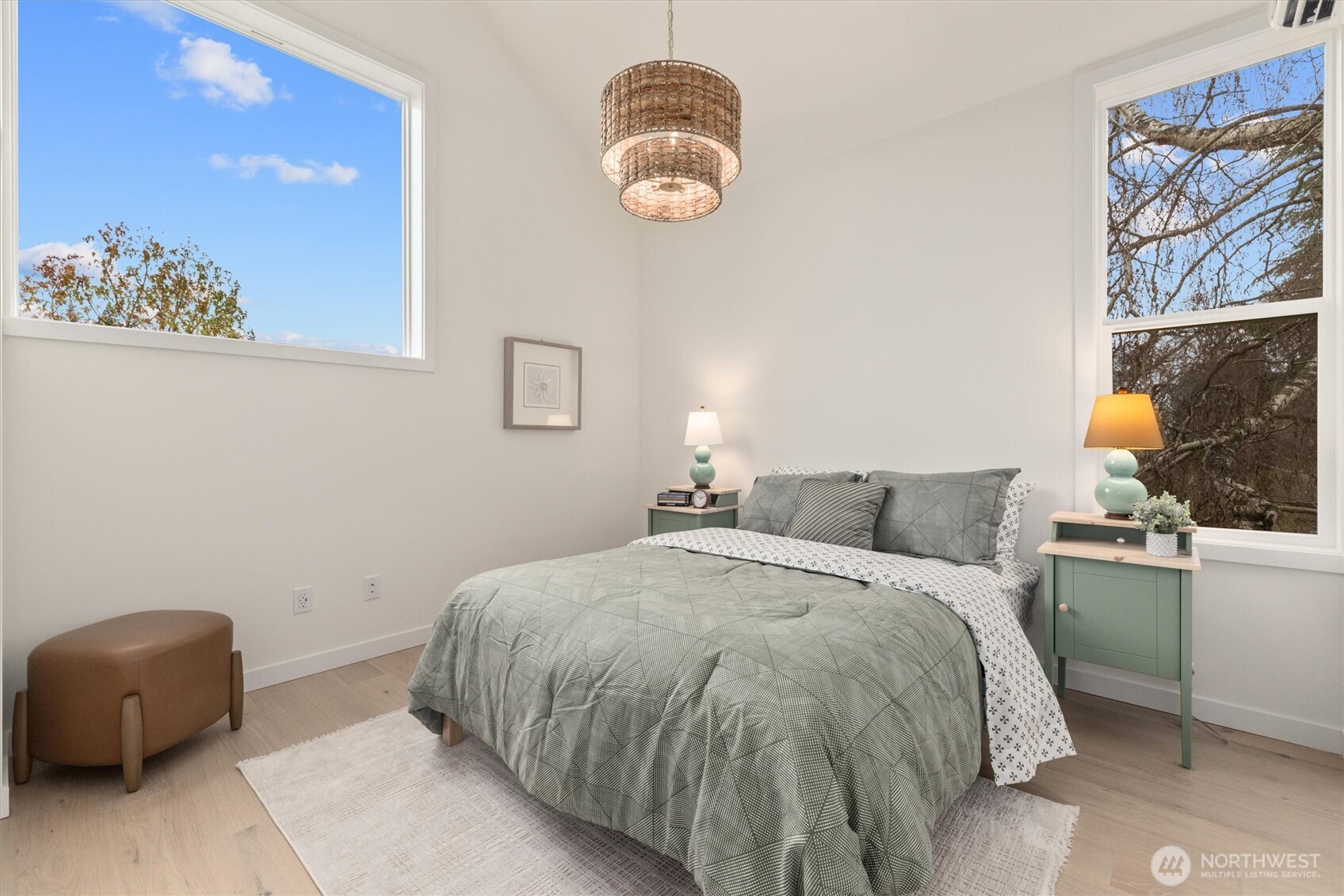 3436 33rd Avenue West, Unit 1 Seattle, WA 98199 - Photo 23 of 34