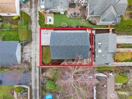 $1,400,000 | 3436 33rd Avenue West, Unit 1, Seattle, WA 98199