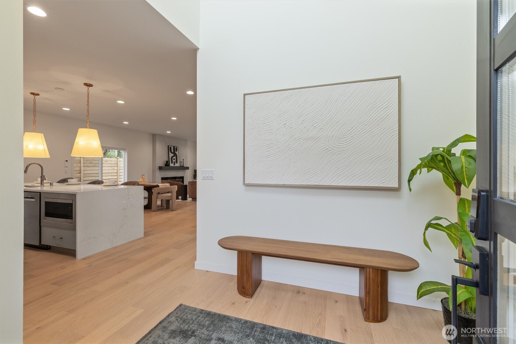 3436 33rd Avenue West, Unit 1 Seattle, WA 98199 - Photo 4 of 34