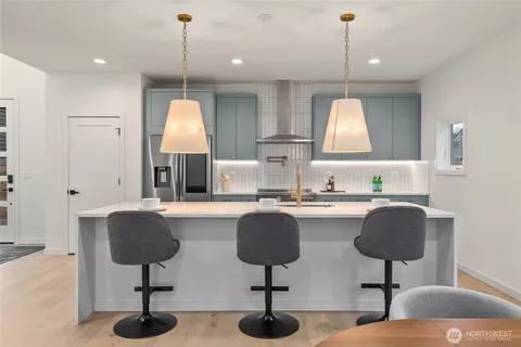 $1,400,000 | 3436 33rd Avenue West, Unit 1, Seattle, WA 98199