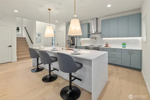 $1,400,000 | 3436 33rd Avenue West, Unit 1, Seattle, WA 98199