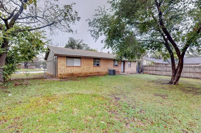 $1,795 | 3842 Commonwealth Drive, Garland, TX 75043