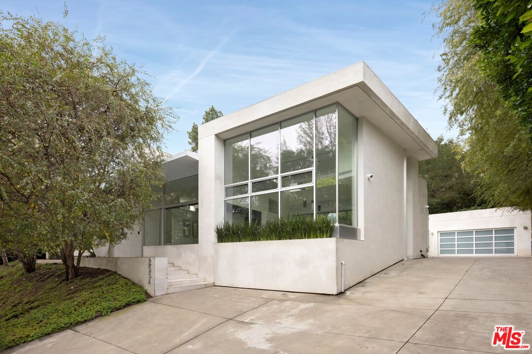 2654 Roscomare Road Los Angeles, CA 90077 - Photo 29 of 29