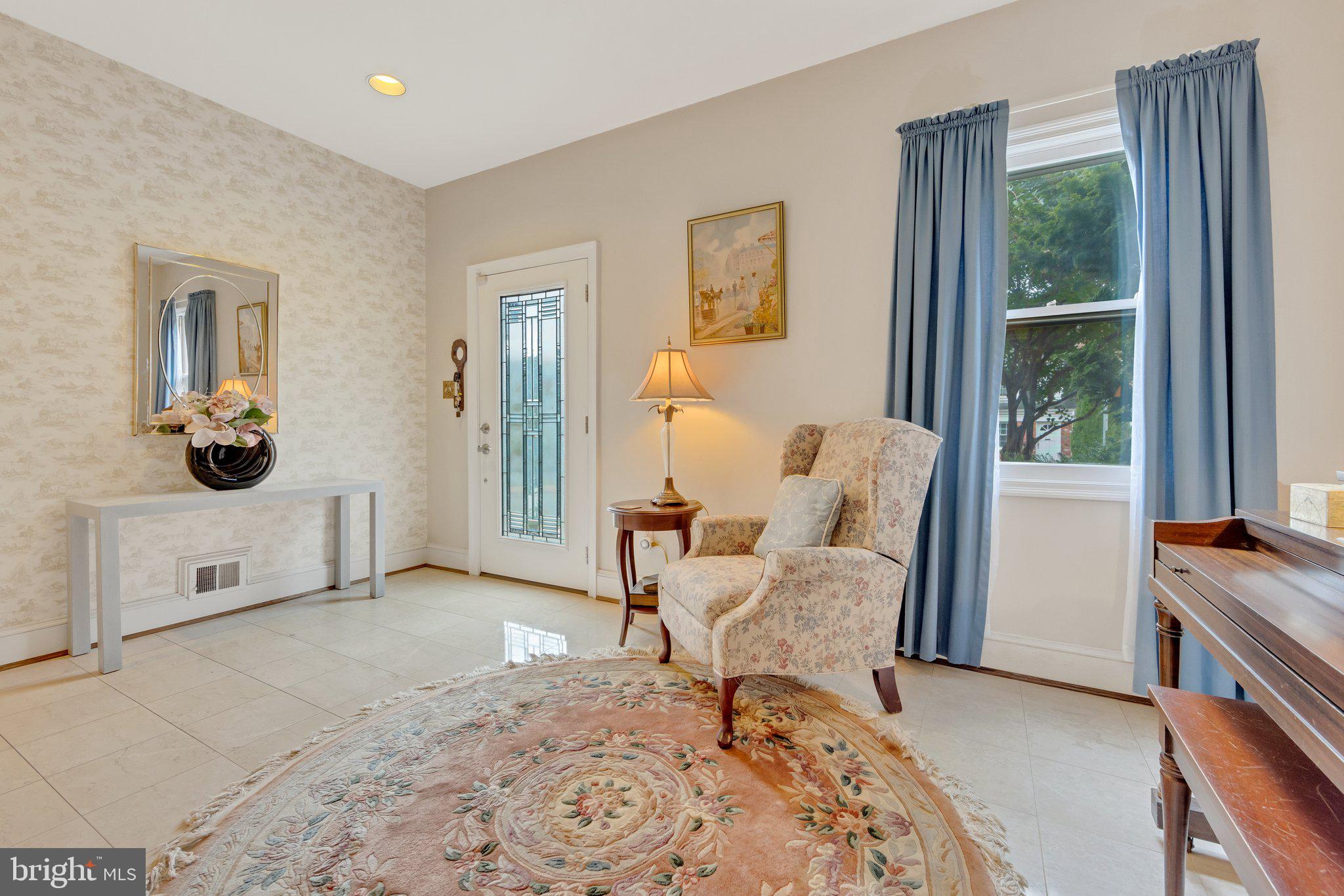 1142 Randolph Road McLean, VA 22101 - Photo 11 of 44 Music room