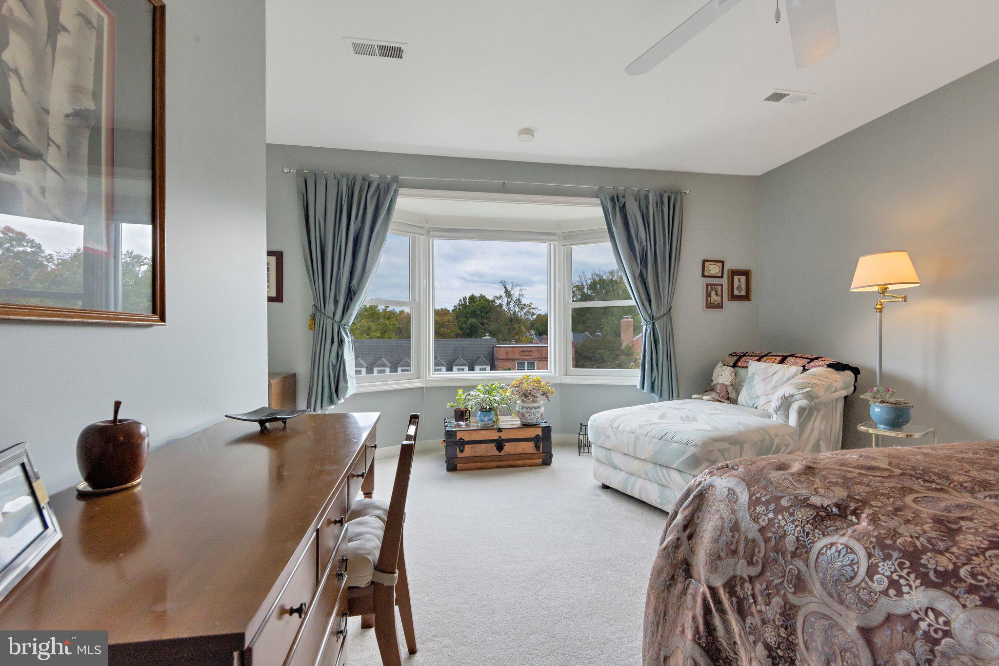 1142 Randolph Road McLean, VA 22101 - Photo 39 of 44 Guests BR