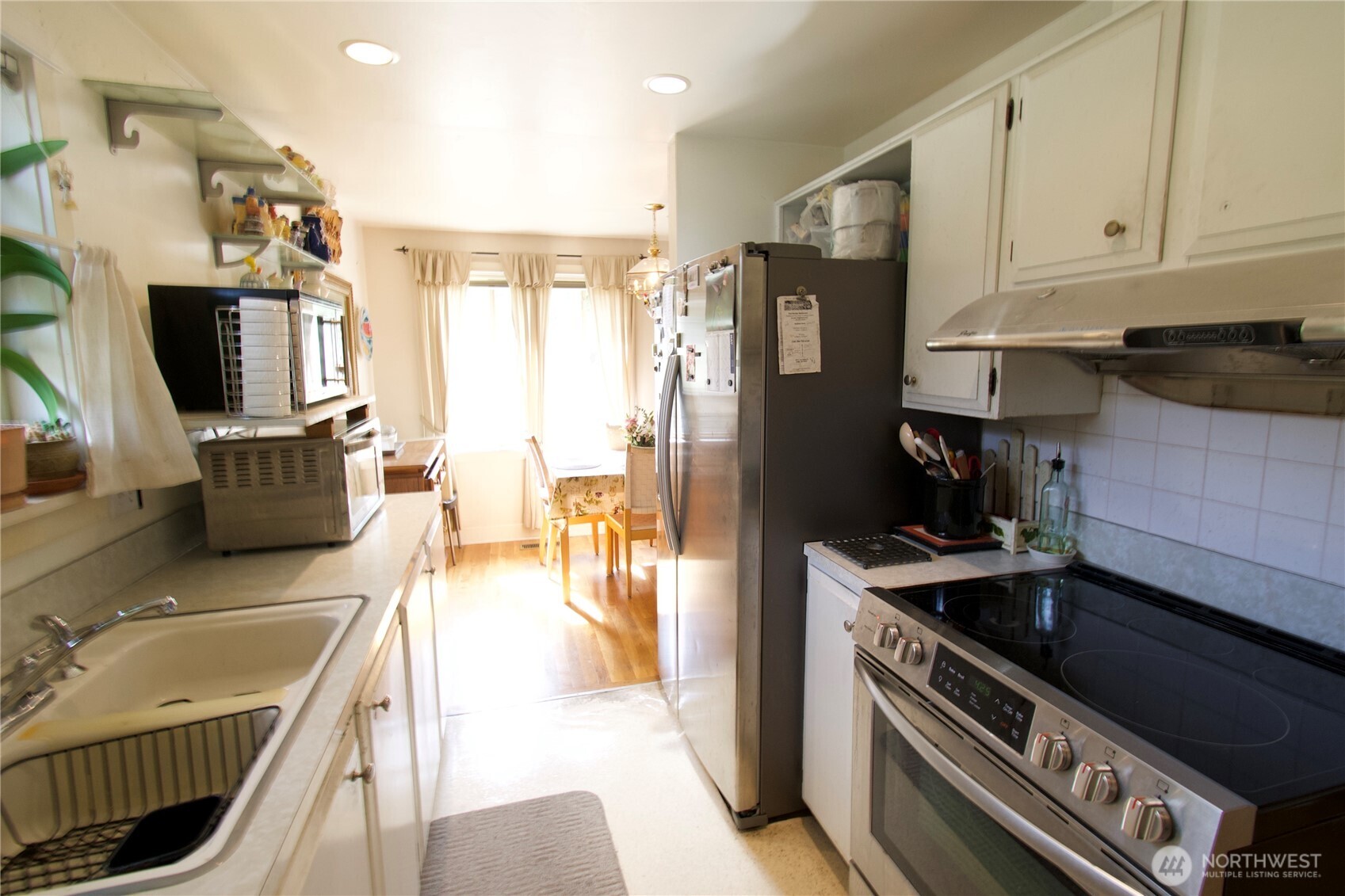 3216 20th Avenue South Seattle, WA 98144 - Photo 6 of 16 Gallery Image 6