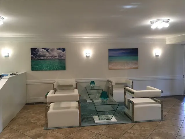 $1,700 | 2900 Northeast 30th Street, Unit 6E, Fort Lauderdale, FL 33306