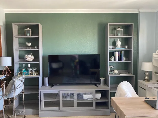 $1,700 | 2900 Northeast 30th Street, Unit 6E, Fort Lauderdale, FL 33306