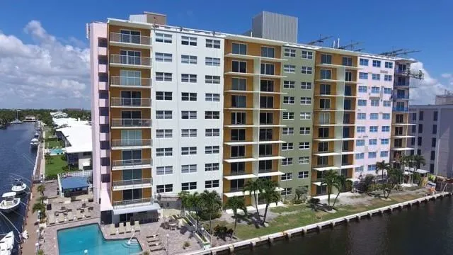 $1,700 | 2900 Northeast 30th Street, Unit 6E, Fort Lauderdale, FL 33306