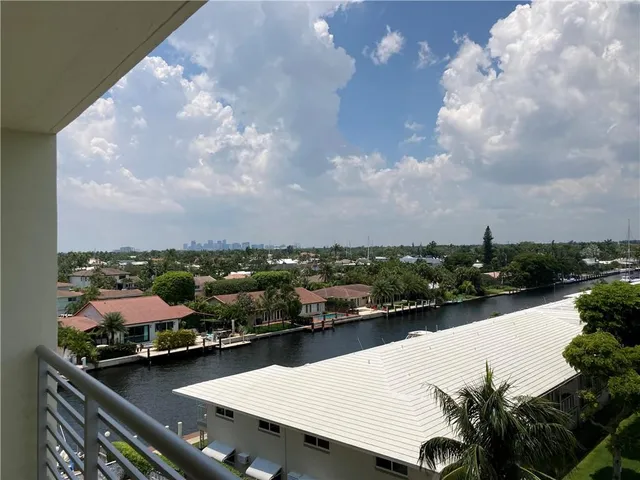 $1,700 | 2900 Northeast 30th Street, Unit 6E, Fort Lauderdale, FL 33306