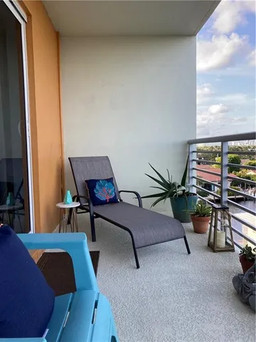 $1,700 | 2900 Northeast 30th Street, Unit 6E, Fort Lauderdale, FL 33306