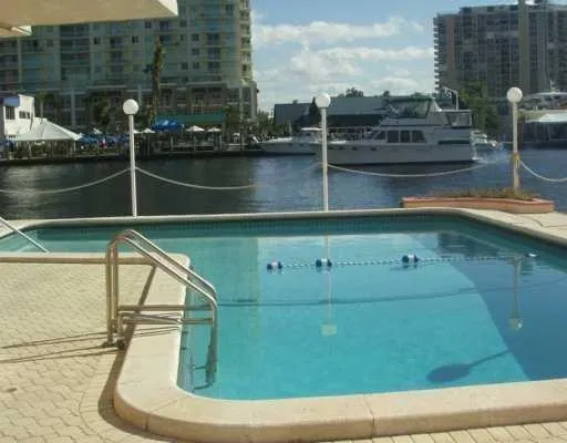 $1,700 | 2900 Northeast 30th Street, Unit 6E, Fort Lauderdale, FL 33306