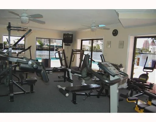 $1,700 | 2900 Northeast 30th Street, Unit 6E, Fort Lauderdale, FL 33306