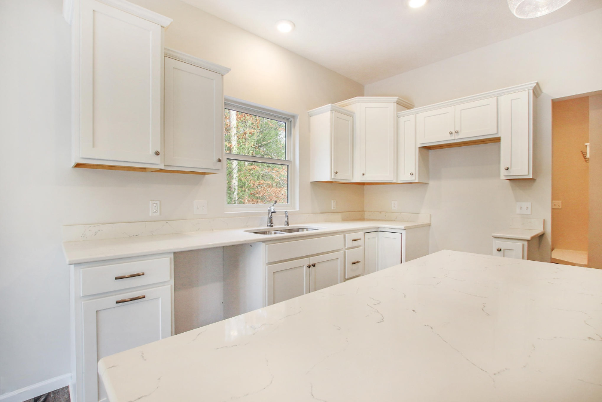 2438 Eagle Ridge Muskegon, MI 49444 - Photo 8 of 31 Kitchen 3