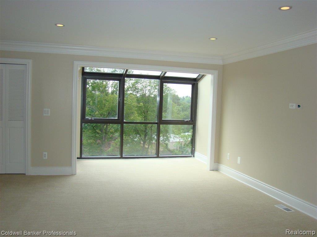 450 Southfield Road Birmingham, MI 48009 - Photo 15 of 22 Gracious Master Bedroom Suite