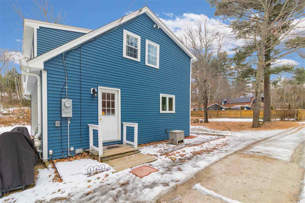 82 Mountain Road Raymond, NH 03077 - Photo 2 of 13