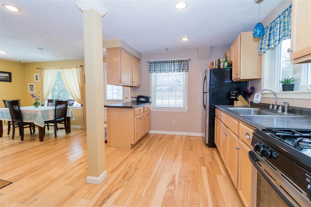 82 Mountain Road Raymond, NH 03077 - Photo 5 of 13