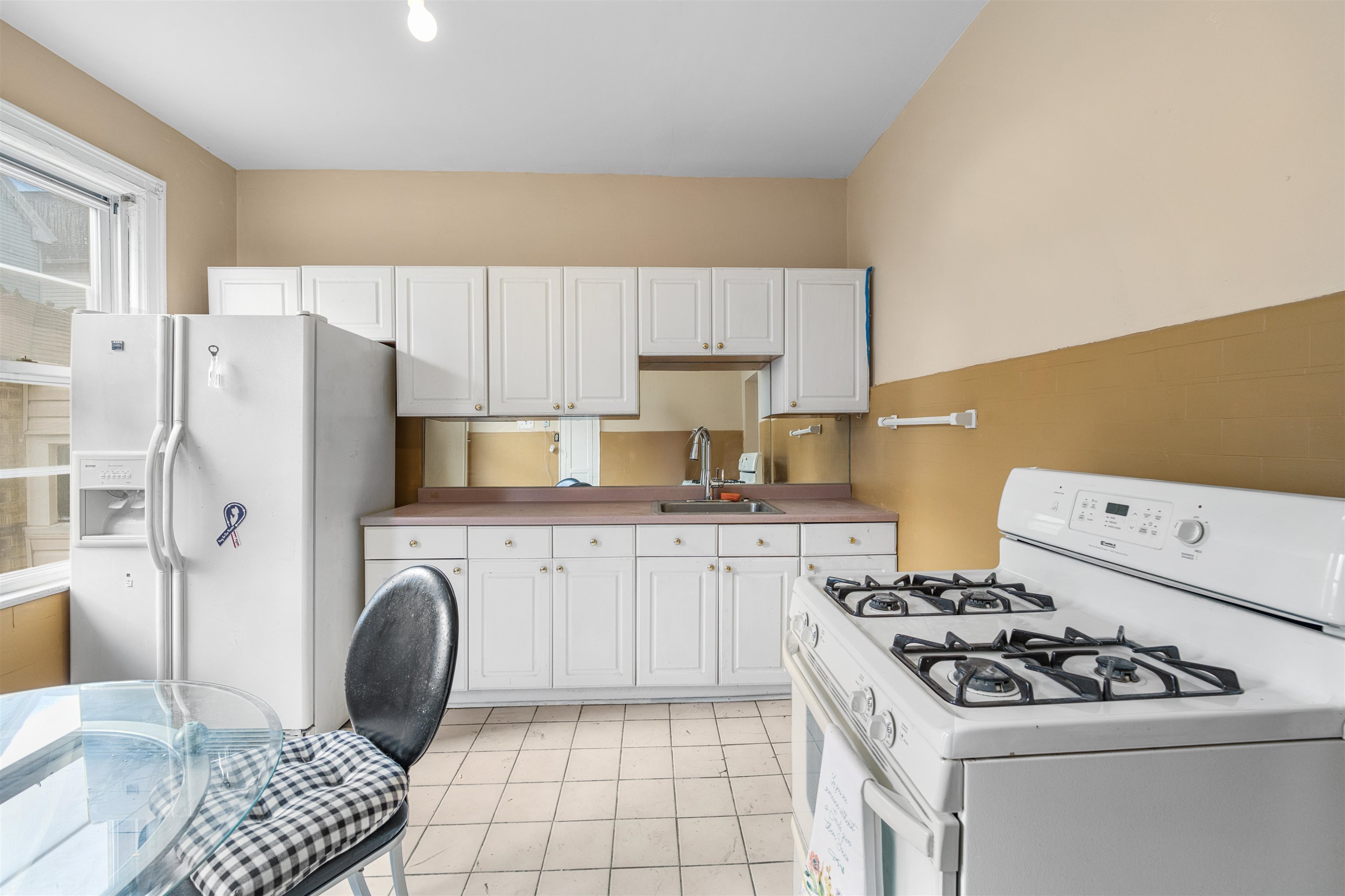 154 West 33rd Street Bayonne, NJ 07002 - Photo 12 of 40
