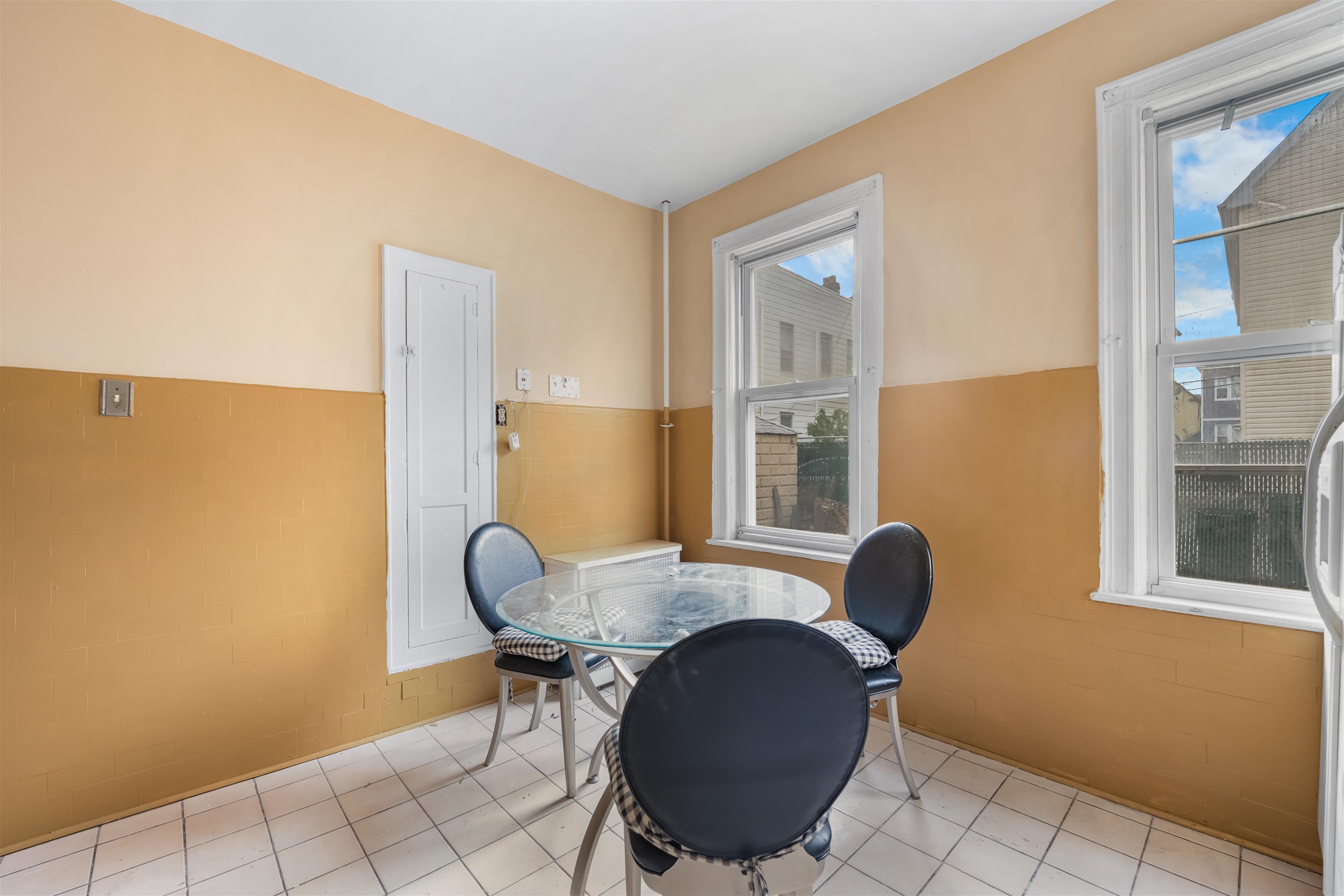 154 West 33rd Street Bayonne, NJ 07002 - Photo 24 of 40