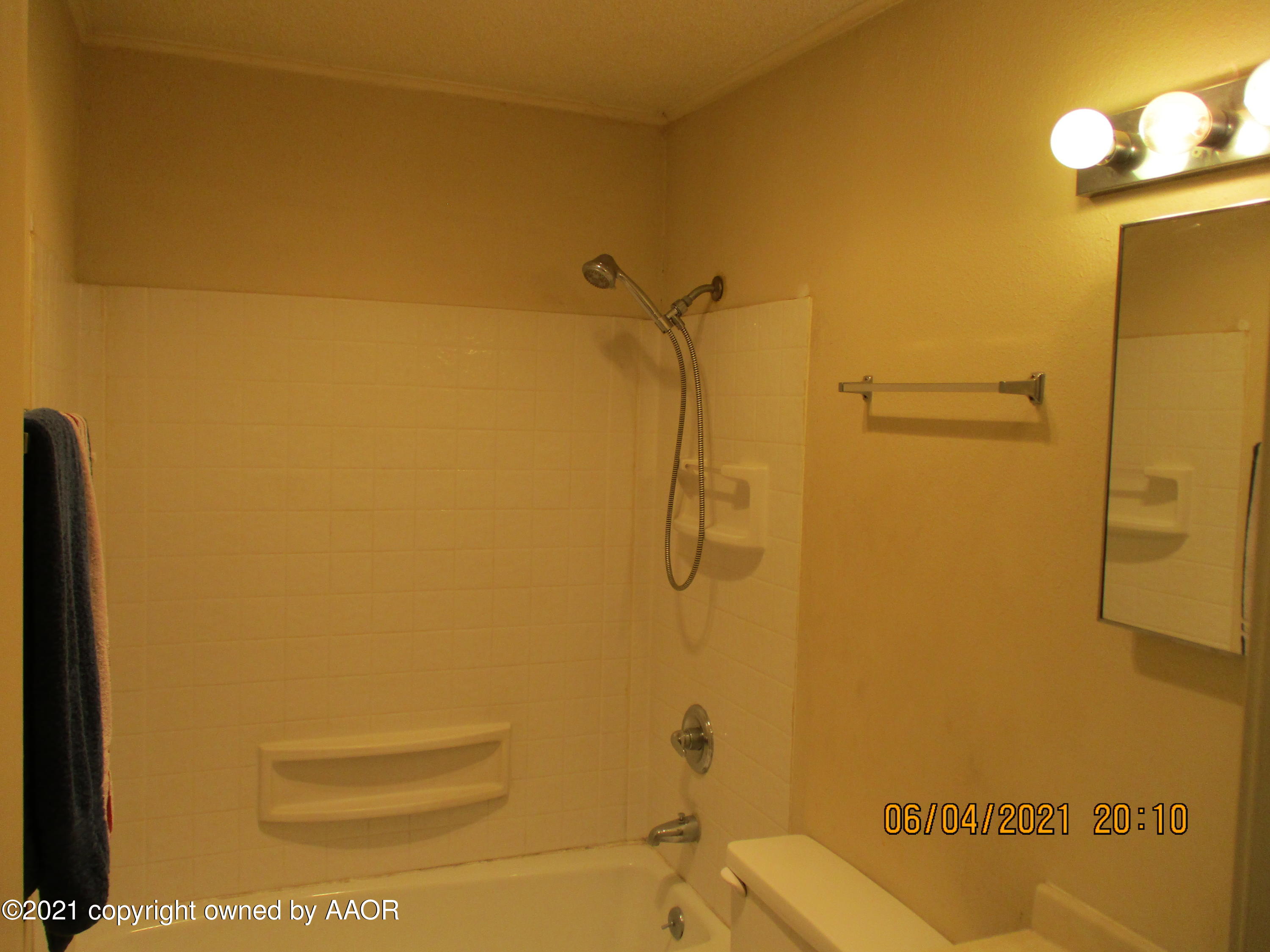 4224 Gables Street Amarillo, TX 79110 - Photo 4 of 12 Bathroom