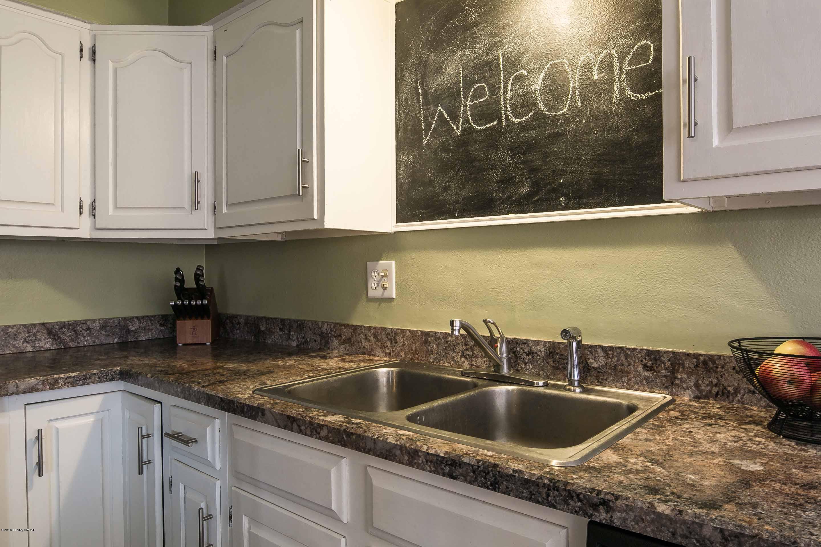 1713 Nightingale Road Louisville, KY 40213 - Photo 18 of 49 24