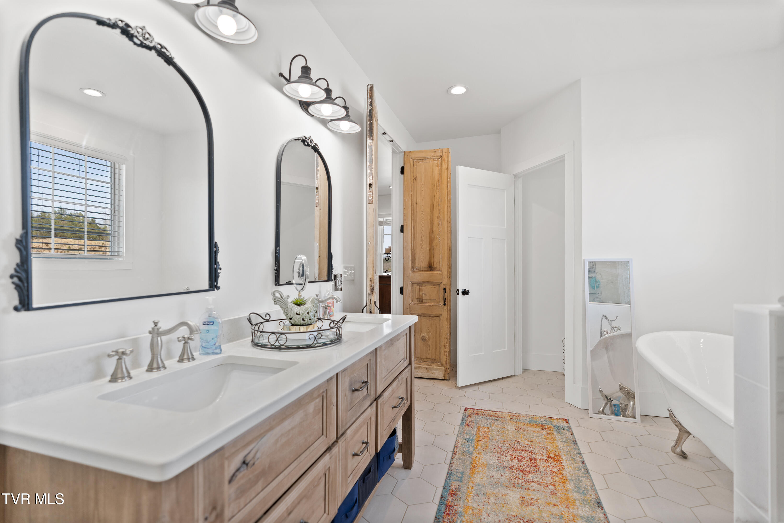 811 Grassy Creek Road Greeneville, TN 37743 - Photo 20 of 101 DSC09263